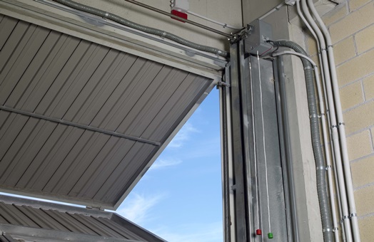 Automatismos y Puertas automáticas en Baza